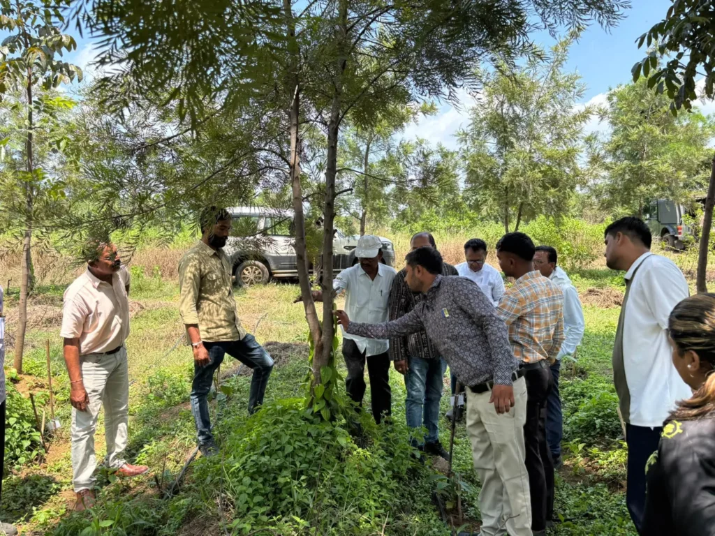 अस्मिता इन्स्टिट्यूट ऑफ ऑर्गेनिक अँड नॅचरल फार्मिंग (AIONF) तर्फे आयोजित मोफत सेंद्रिय व नैसर्गिक शेती मार्गदर्शन शिबिर दुसरा दिवस प्रशिक्षण सत्र