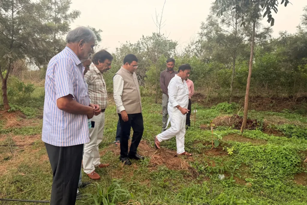 अस्मिता ऑर्गेनिक फार्मला महाराष्ट्राचे राज्यमंत्री मा. ना. आशिष जयस्वाल जी यांची सदिच्छा भेट
