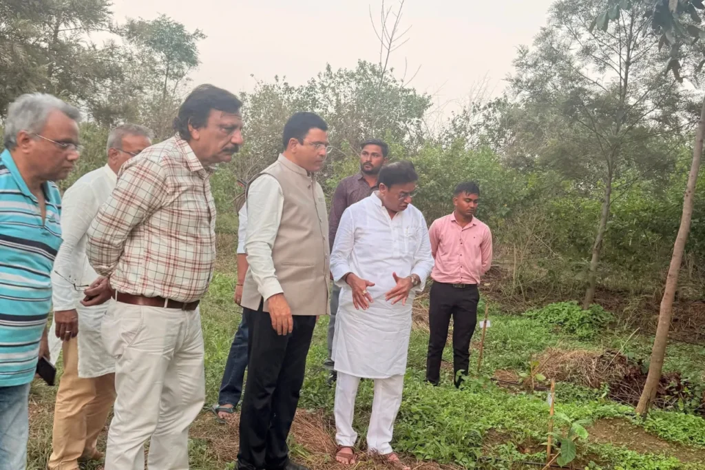 अस्मिता ऑर्गेनिक फार्मला महाराष्ट्राचे राज्यमंत्री मा. ना. आशिष जयस्वाल जी यांची सदिच्छा भेट